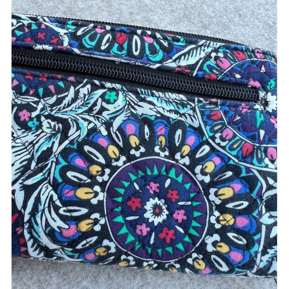 Vera Bradley Turnlock Wallet Womens OS Multi Color Quilted‎ Cotton Floral - Picture 3 of 9